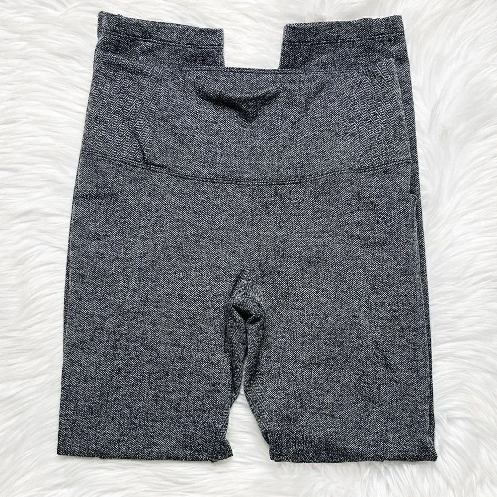 Athleta Energy Power Up Cropped Split Legging Space Dye Grey Size XS